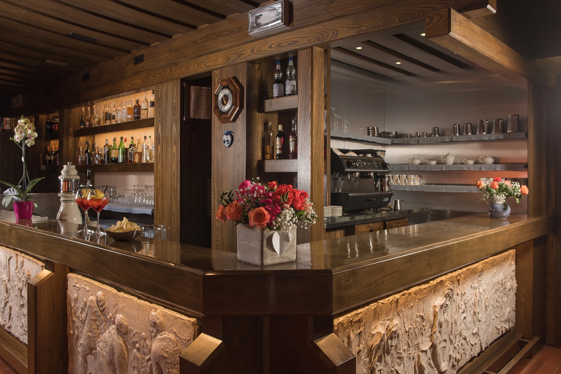 Immagine del bancone del bar dell'hotel
